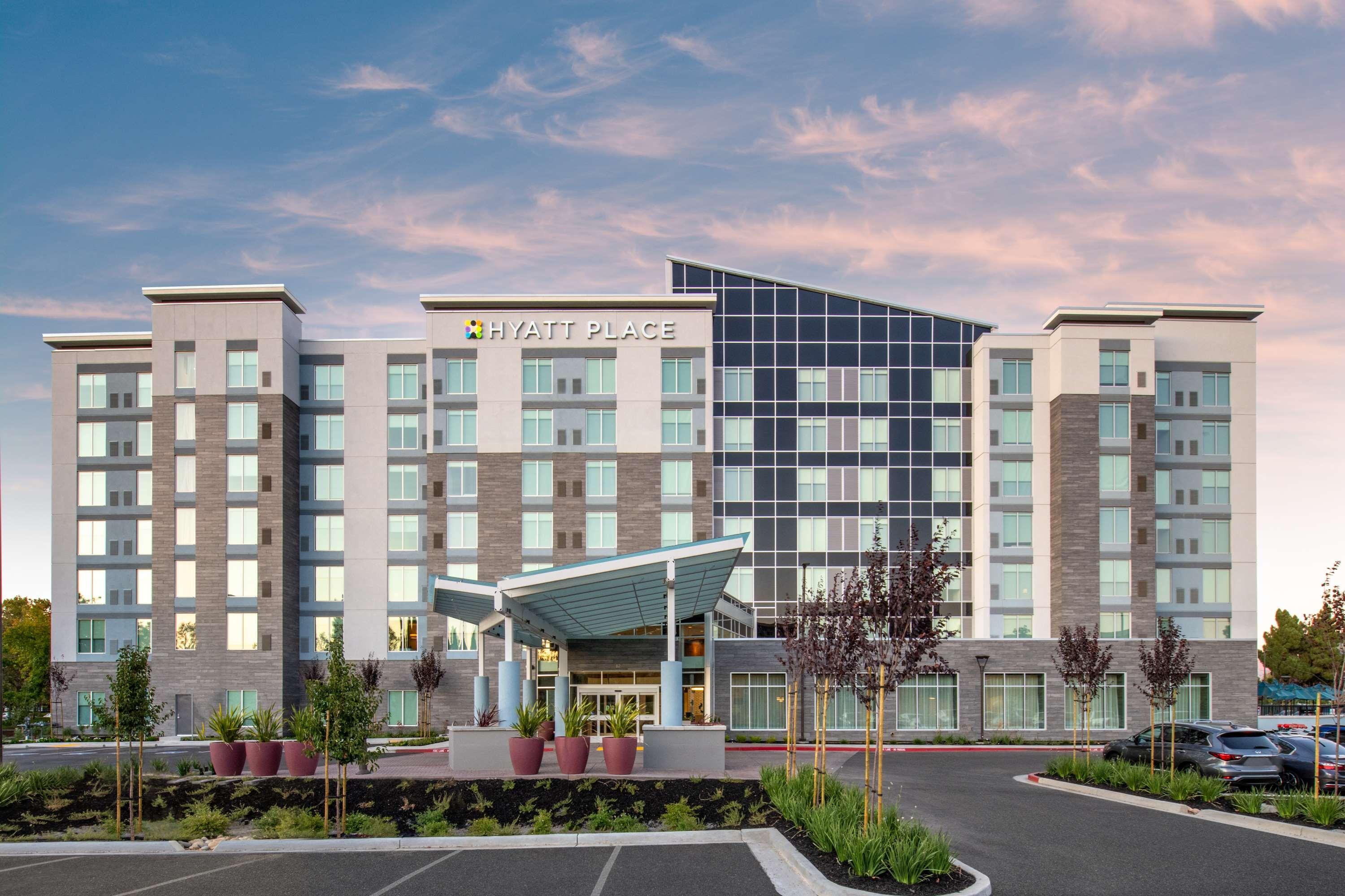 Hyatt Place San Jose Airport Екстер'єр фото